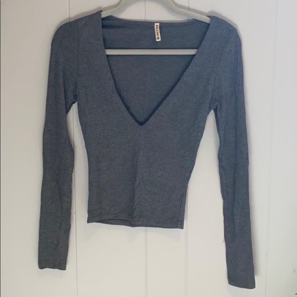 LF deep V ribbed long sleeved shirt